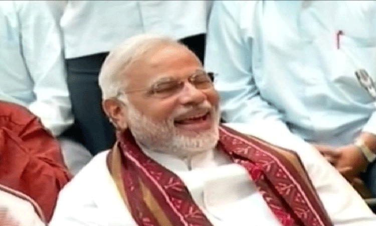 Rare Video of PM  Narendra Modi  Laughing At Funniest Incident In Lok Sabha